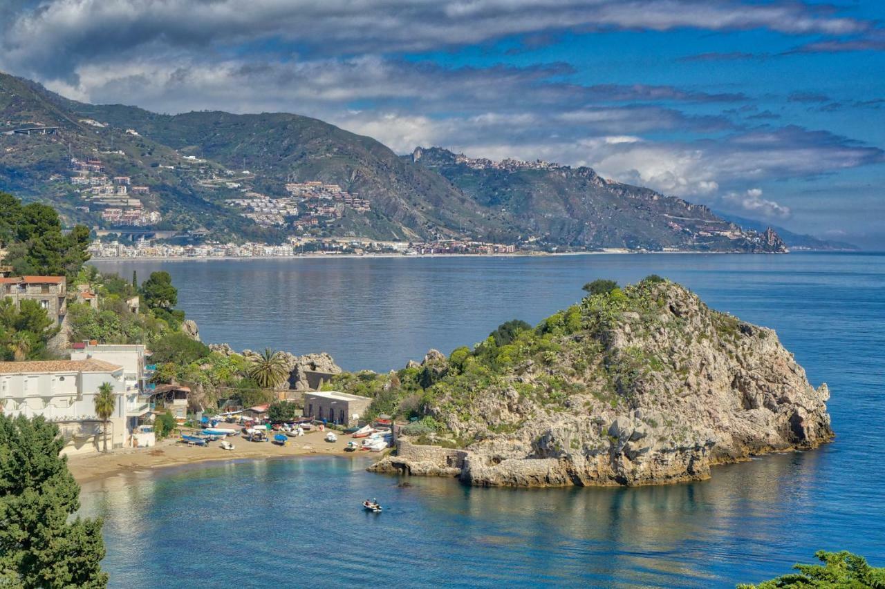 Luxury Apartment And Charm Sea View Isola Bella Таорміна Екстер'єр фото